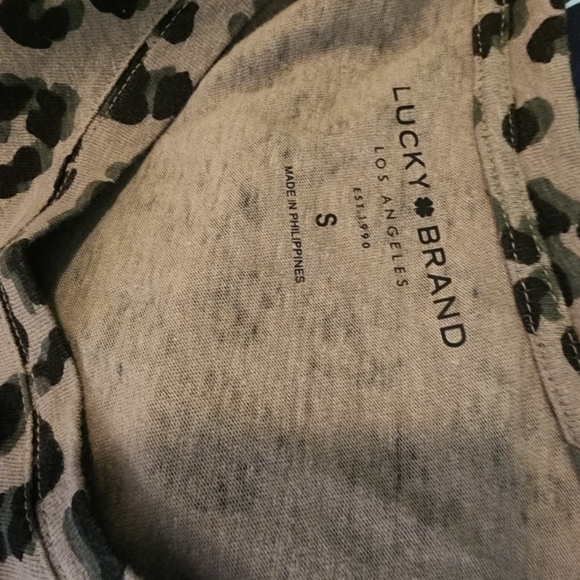New Lucky Brand Tshirt - Picture 4 of 7